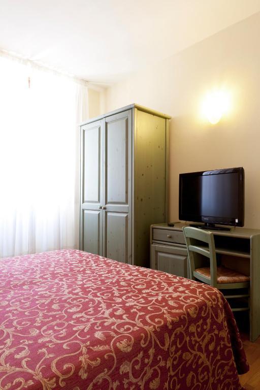 Hotel Savoia E Campana 3*